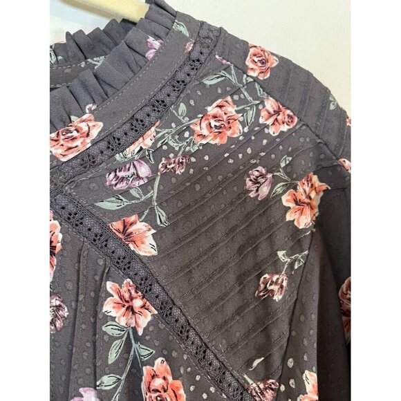 Torrid Dark Gray Floral Blouse - Picture 7 of 14